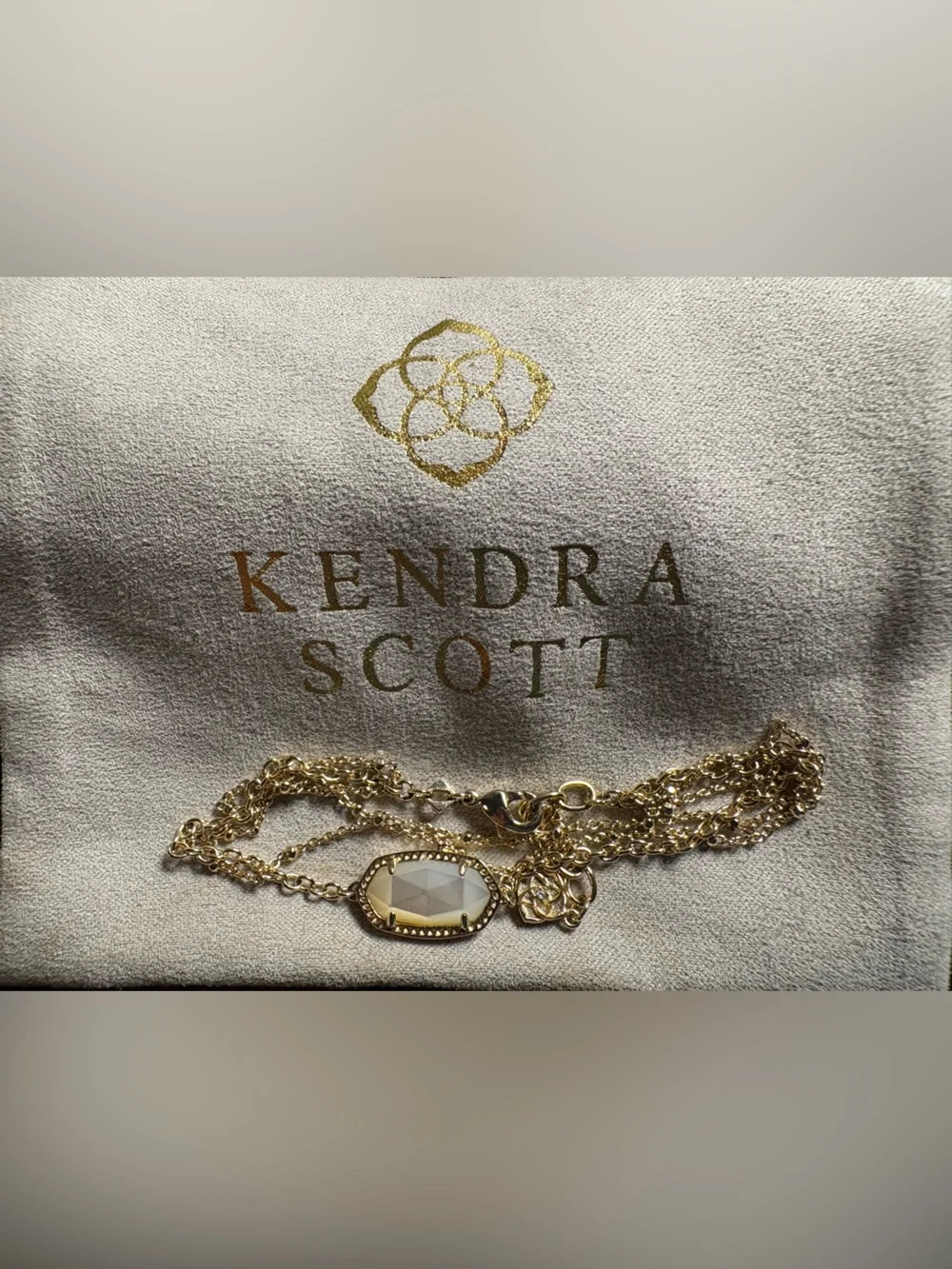 Kendra Scott Elaina Gold Multi Strand Chain Oval Bracelet Mother of Pearl